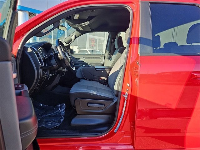 2022 RAM 1500 Big Horn Quad Cab 4x2 6'4" Box