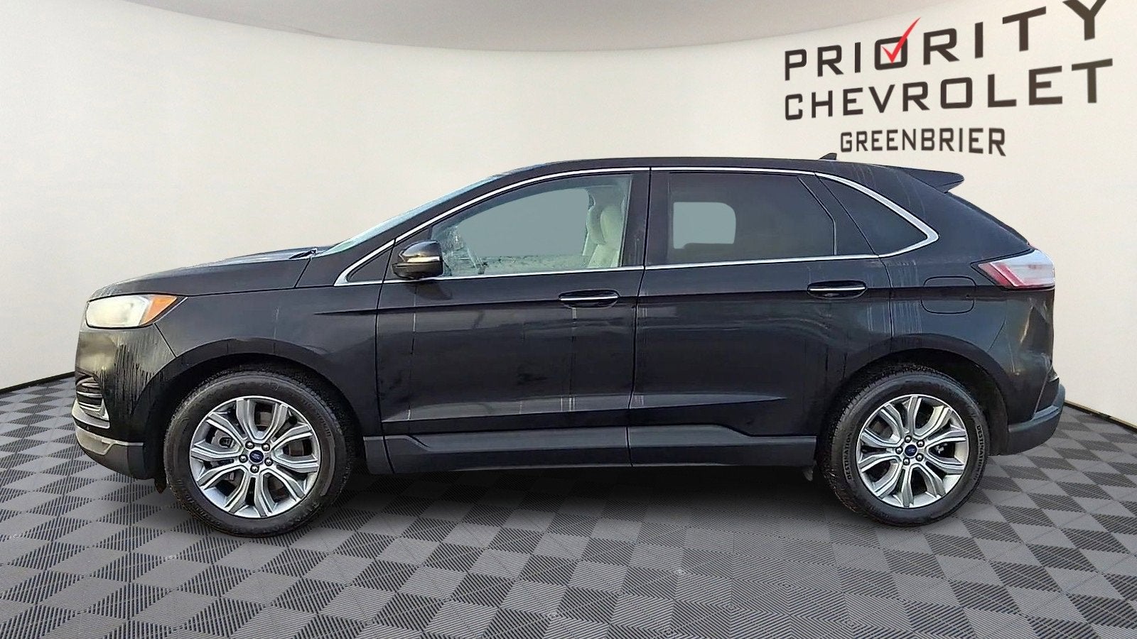 2022 Ford Edge Titanium