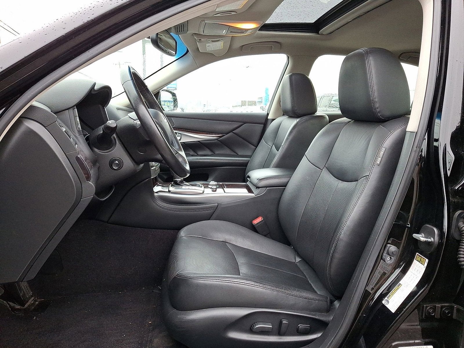 2017 INFINITI Q70L 3.7X