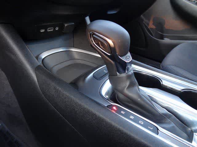 2022 Chevrolet Malibu LT w/1LT