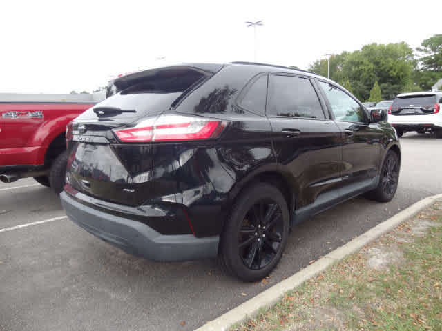2022 Ford Edge SE