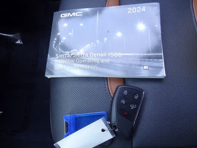 2024 GMC Sierra 1500 AT4