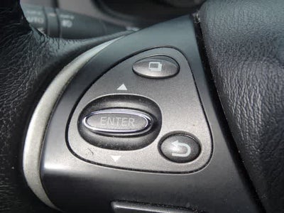 2017 Nissan Pathfinder SV