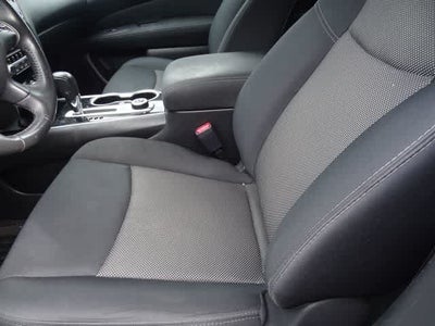 2017 Nissan Pathfinder SV