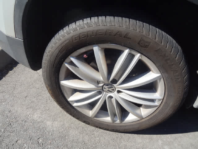 2011 Volkswagen Tiguan Base