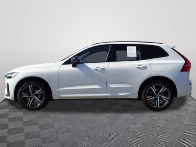 2022 Volvo XC60 B5 R-Design