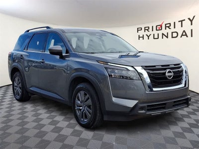 2025 Nissan Pathfinder SV