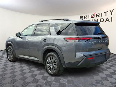 2025 Nissan Pathfinder SV