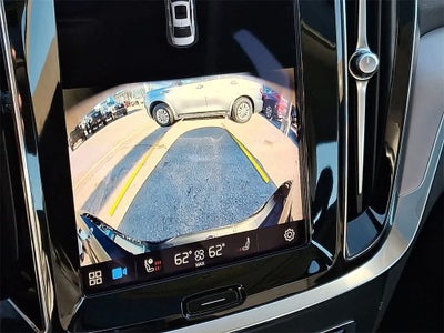 2024 Volvo S60 Core Dark Theme