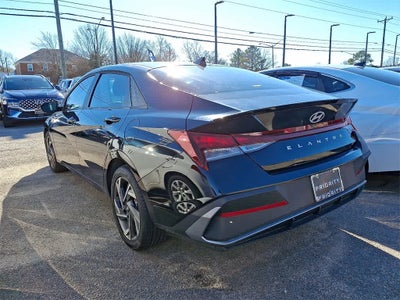 2025 Hyundai Elantra SEL Sport