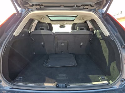 2024 Volvo XC60 Plus Dark Theme