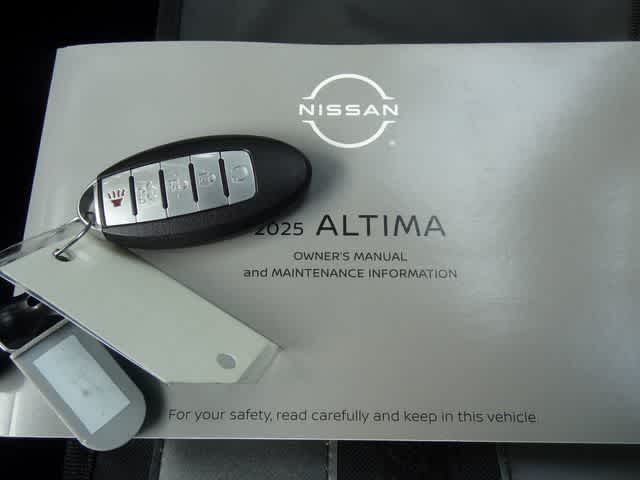 2025 Nissan Altima SV