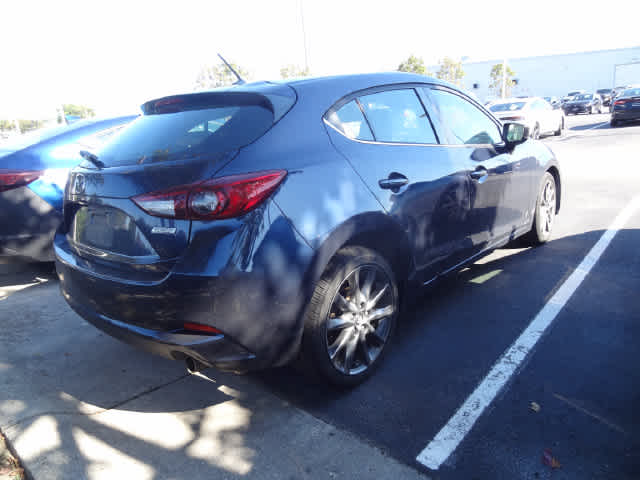 2018 Mazda Mazda3 5-Door Touring
