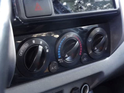 2014 Toyota Tacoma 4WD Double Cab V6 AT (Natl)