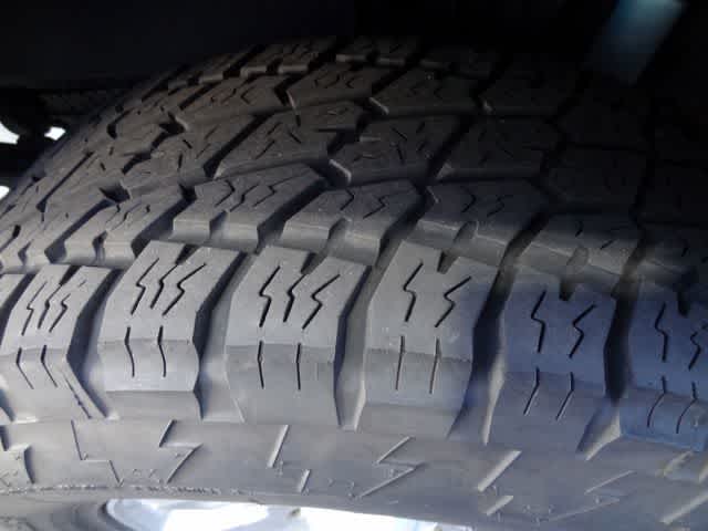 2014 Toyota Tacoma 4WD Double Cab V6 AT (Natl)