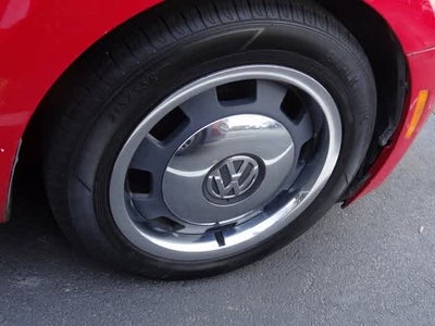 2012 Volkswagen Beetle 2.5L w/Sound/Nav PZEV