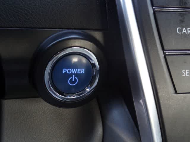 2017 Toyota Camry Hybrid LE