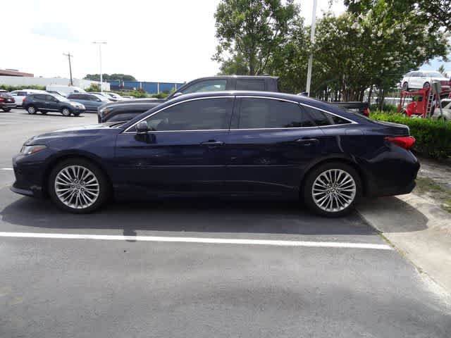 2022 Toyota Avalon Hybrid Limited