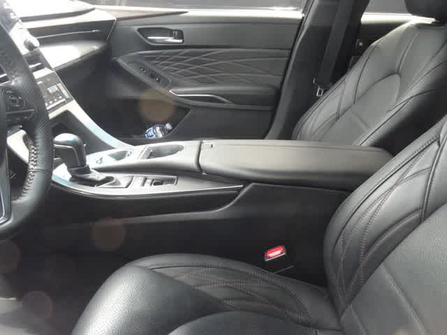 2022 Toyota Avalon Hybrid Limited