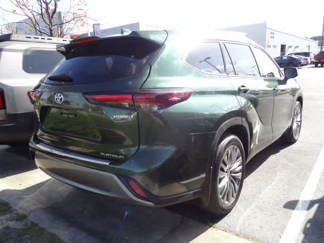 2024 Toyota Highlander Hybrid Platinum