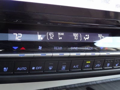 2023 Toyota Sienna Platinum