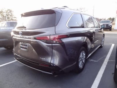 2023 Toyota Sienna Platinum