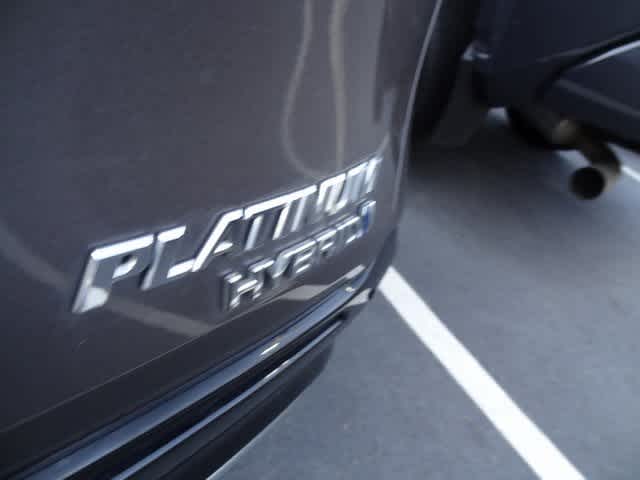 2023 Toyota Sienna Platinum