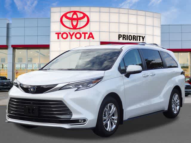 2023 Toyota Sienna Platinum