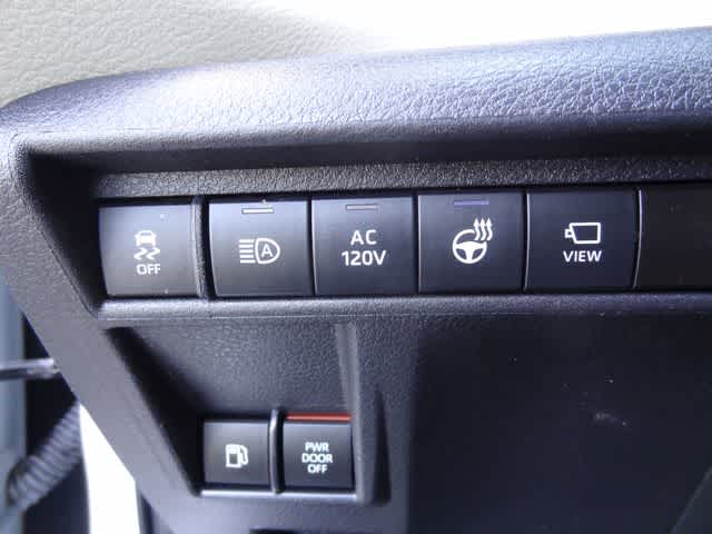 2023 Toyota Sienna Platinum