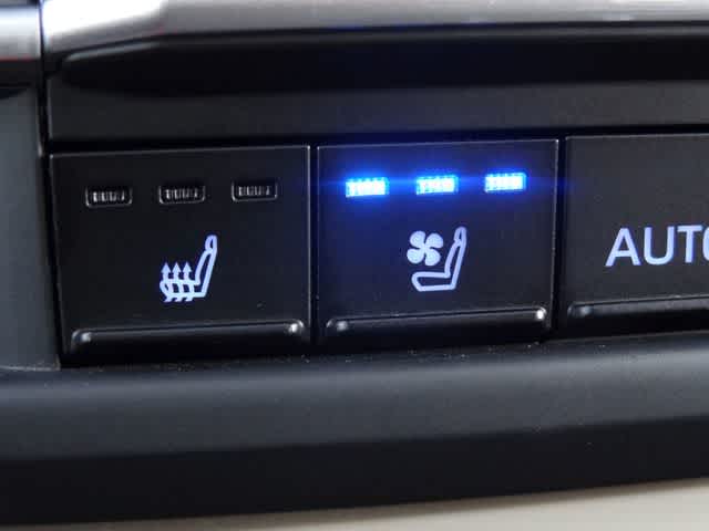 2023 Toyota Sienna Platinum