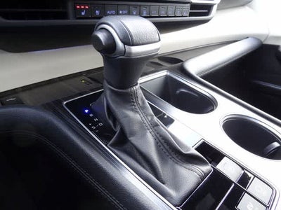 2023 Toyota Sienna Platinum
