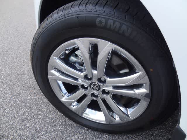 2023 Toyota Sienna Platinum