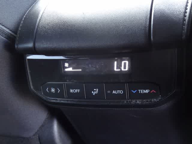 2025 Toyota Highlander LE