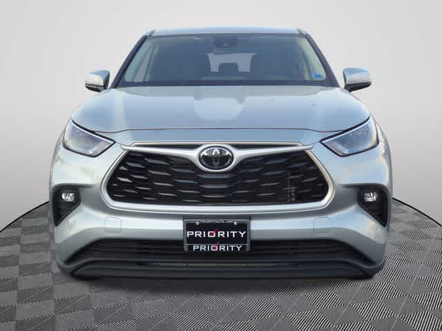 2025 Toyota Highlander LE