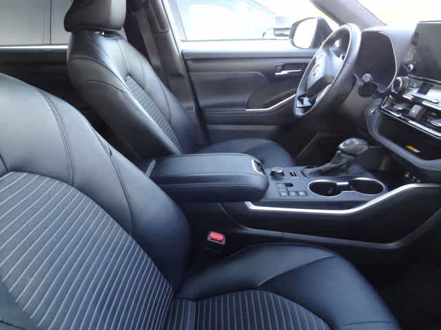 2025 Toyota Highlander XSE