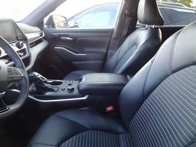 2025 Toyota Highlander XSE