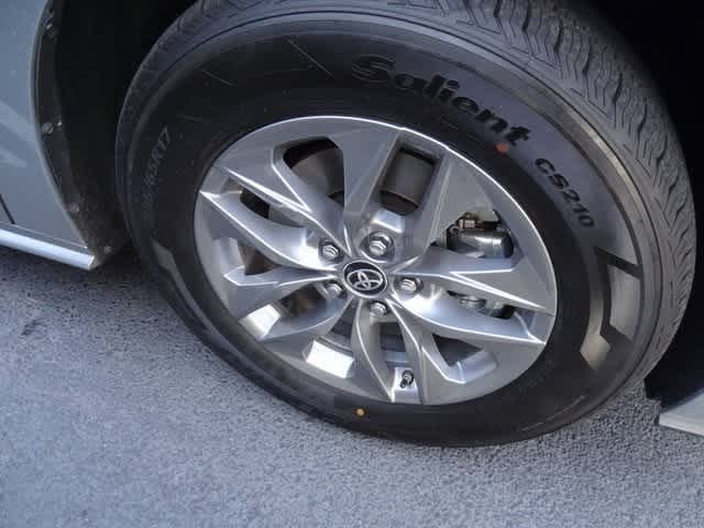 2025 Toyota Sienna XLE