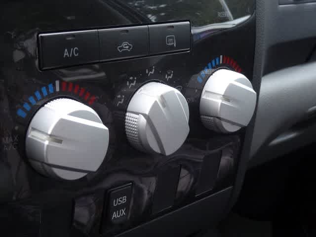 2010 Toyota Tundra Dbl 5.7L V8 6-Spd AT (Natl)