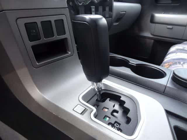 2010 Toyota Tundra Dbl 5.7L V8 6-Spd AT (Natl)