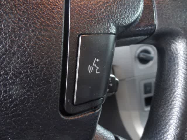 2010 Toyota Tundra Dbl 5.7L V8 6-Spd AT (Natl)