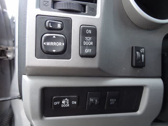 2010 Toyota Tundra Dbl 5.7L V8 6-Spd AT (Natl)
