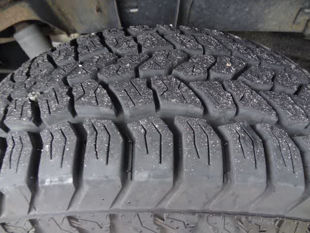 2010 Toyota Tundra Dbl 5.7L V8 6-Spd AT (Natl)
