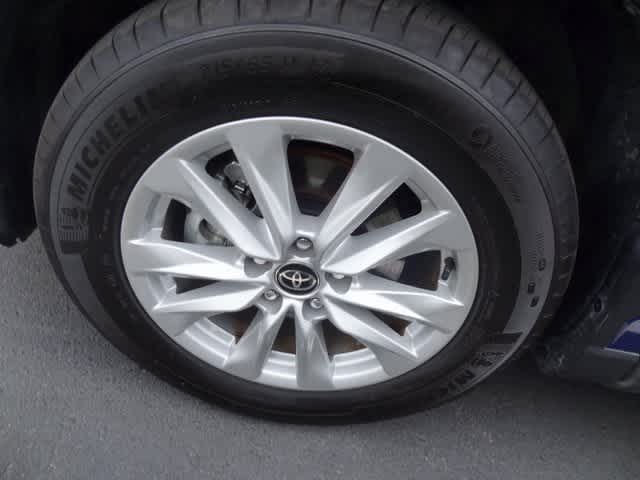 2025 Toyota Corolla Cross LE