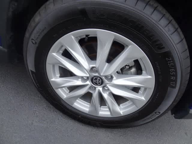 2025 Toyota Corolla Cross LE