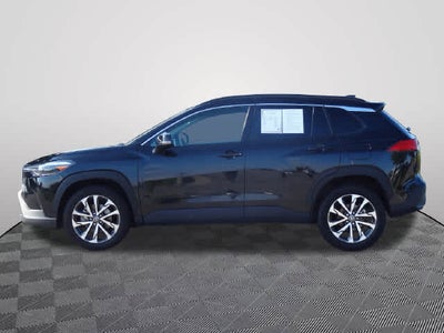 2025 Toyota Corolla Cross XLE