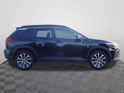 2025 Toyota Corolla Cross XLE