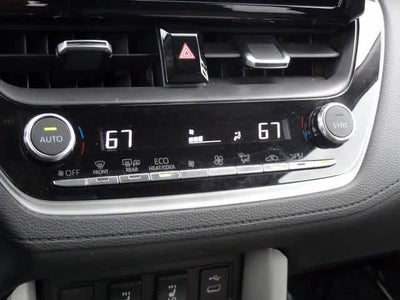2025 Toyota Corolla Cross XLE