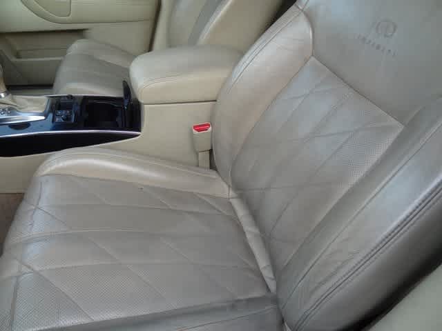 2009 INFINITI FX35 RWD 4dr