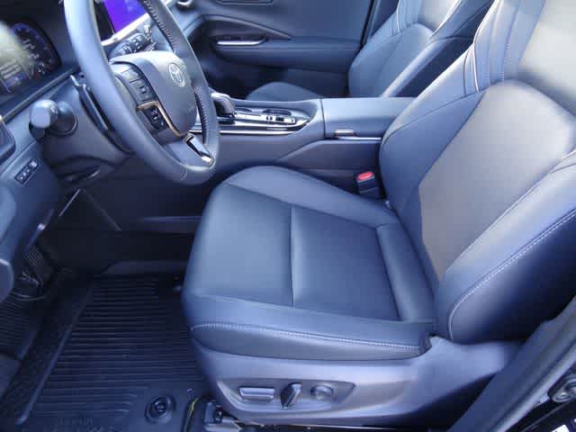 2025 Toyota Crown Signia XLE