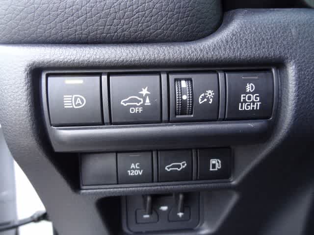 2024 Toyota Land Cruiser 4WD (Natl)